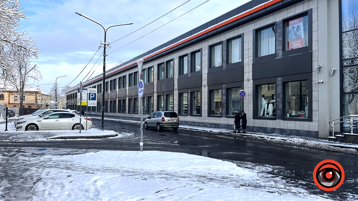 В якому стані дороги Коломиї після нічного снігопаду 23 листопада 2