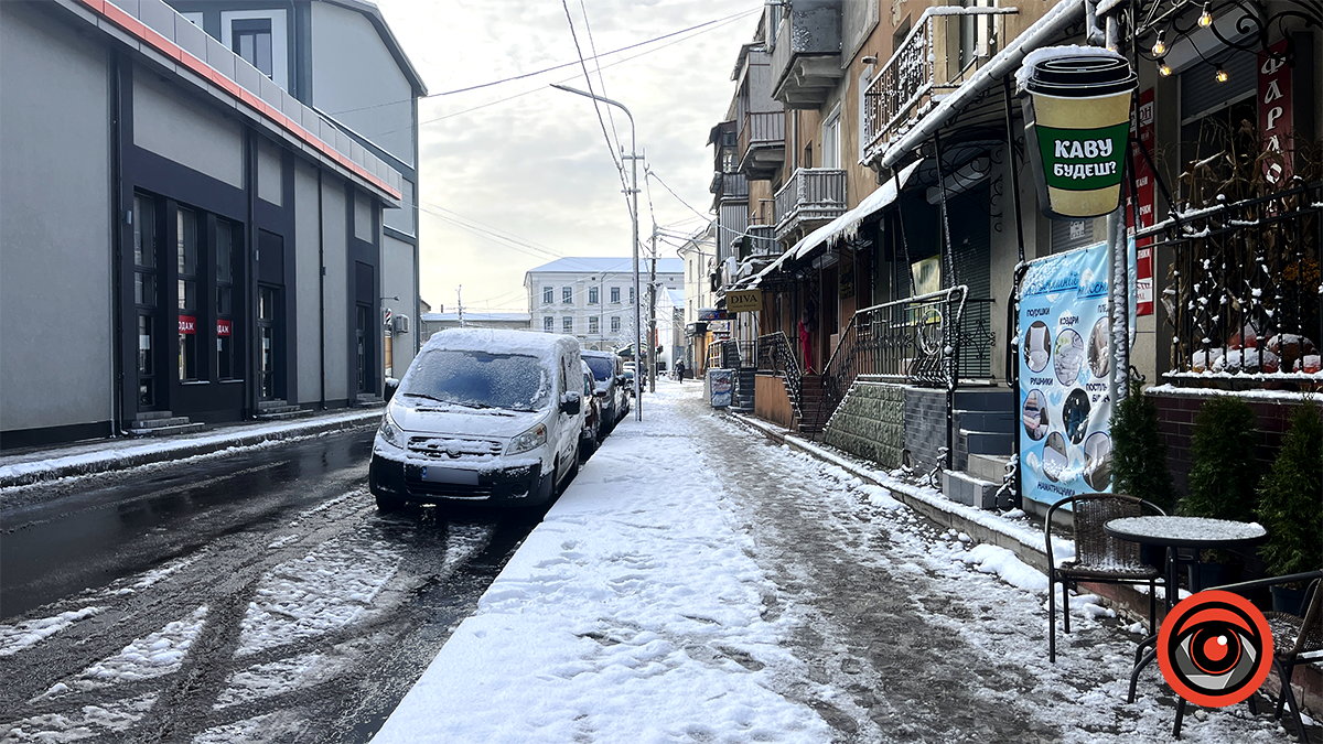 В якому стані дороги Коломиї після нічного снігопаду 23 листопада 1