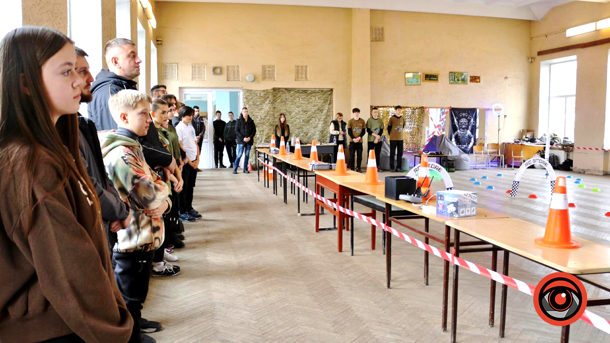 Коломийські ліцеїсти змагалися у вмінні керувати дронами 1