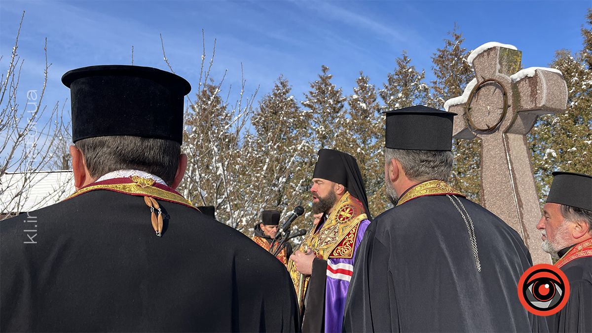 Пам'яті жертв Голодоморів: у Коломиї провели панахиду 10