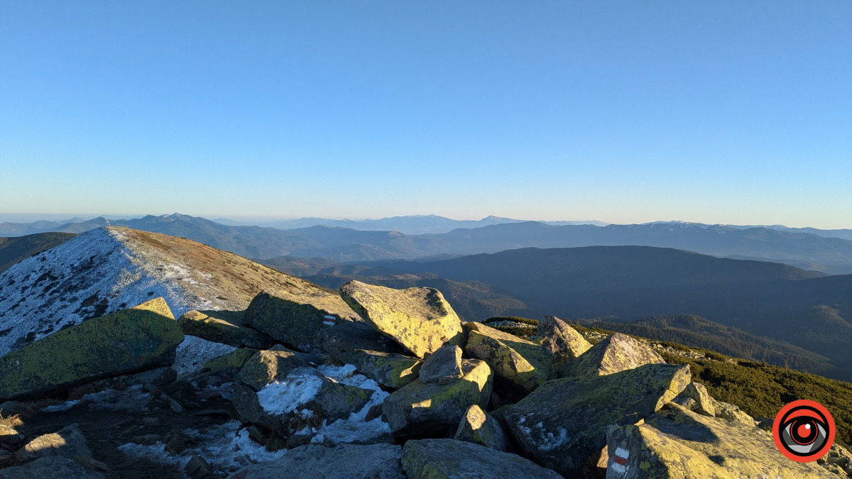 Неприступні та чарівні: фоторепортаж Ґорґан на порозі зими 10