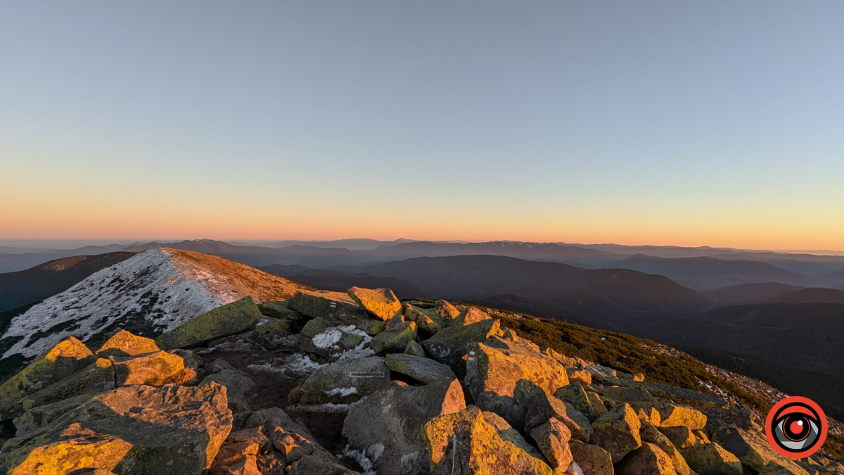 Неприступні та чарівні: фоторепортаж Ґорґан на порозі зими 12