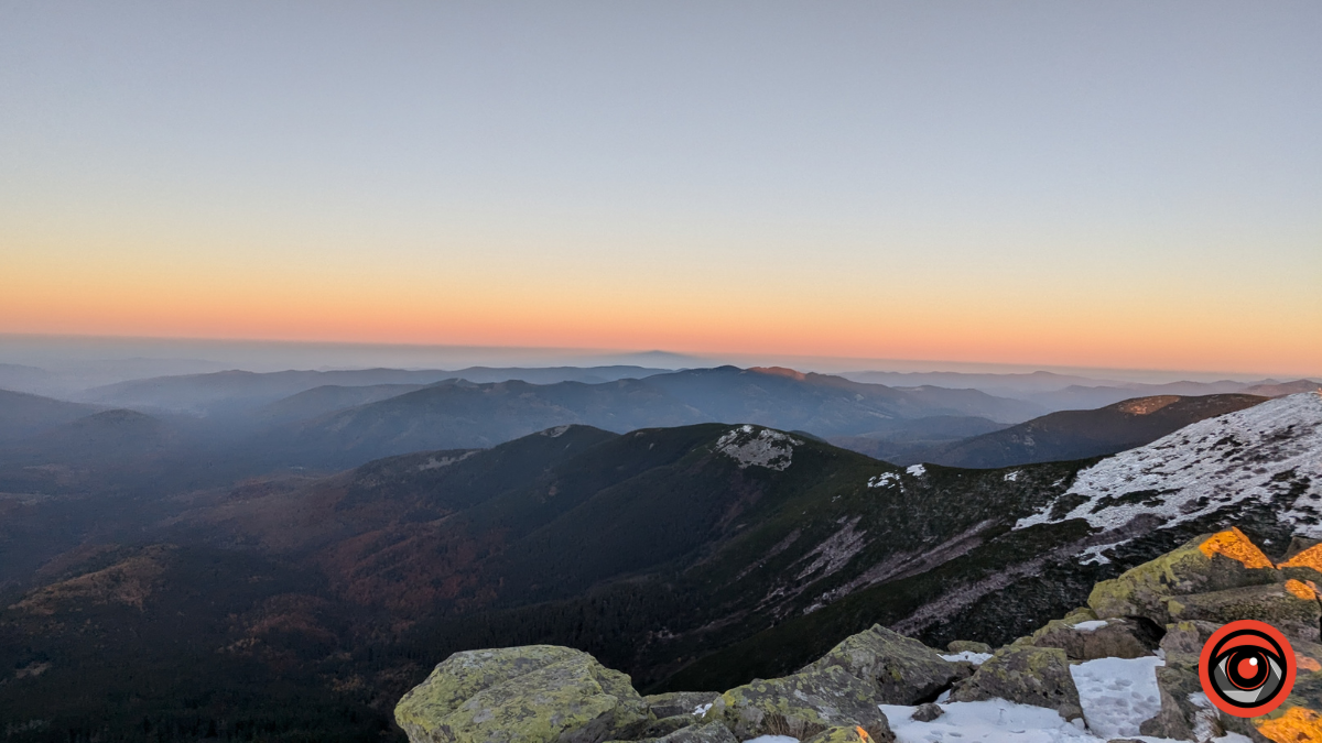 Неприступні та чарівні: фоторепортаж Ґорґан на порозі зими 13