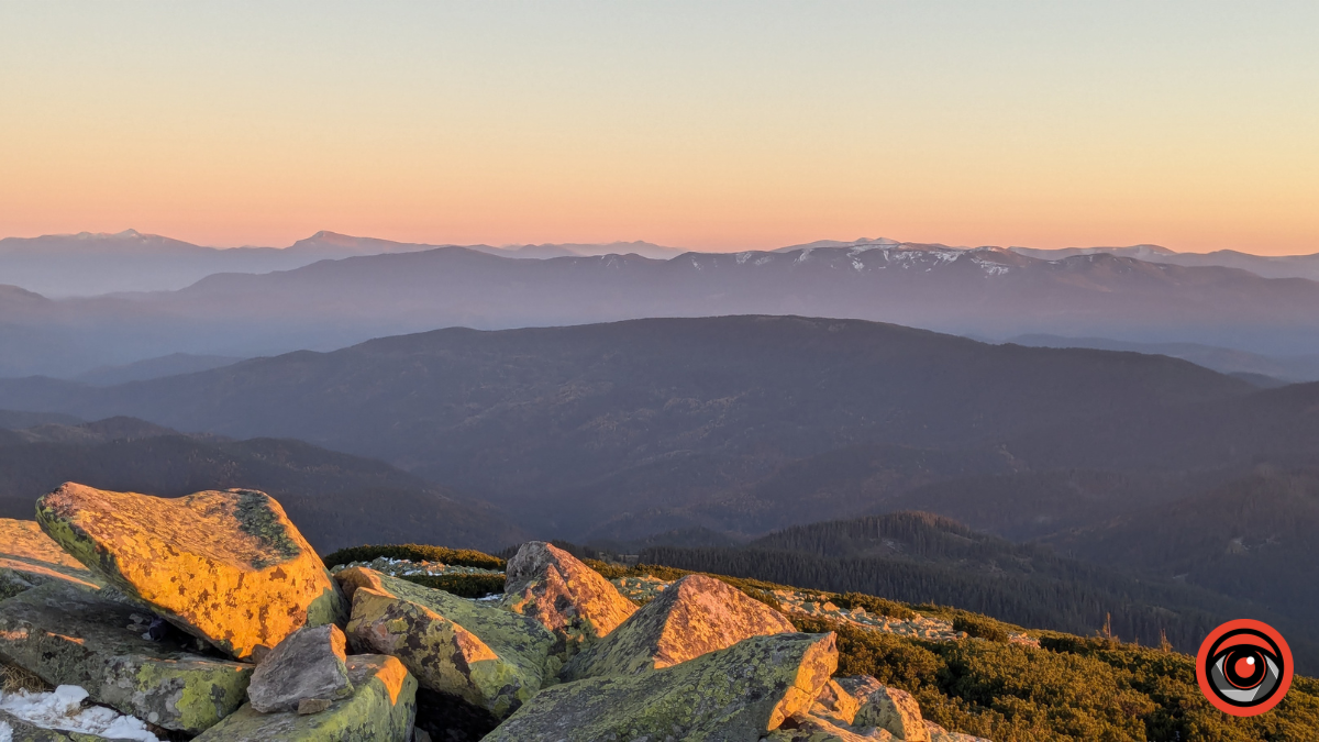 Неприступні та чарівні: фоторепортаж Ґорґан на порозі зими 14