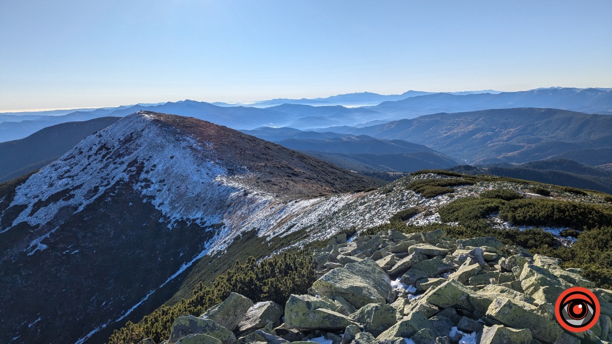Неприступні та чарівні: фоторепортаж Ґорґан на порозі зими 31