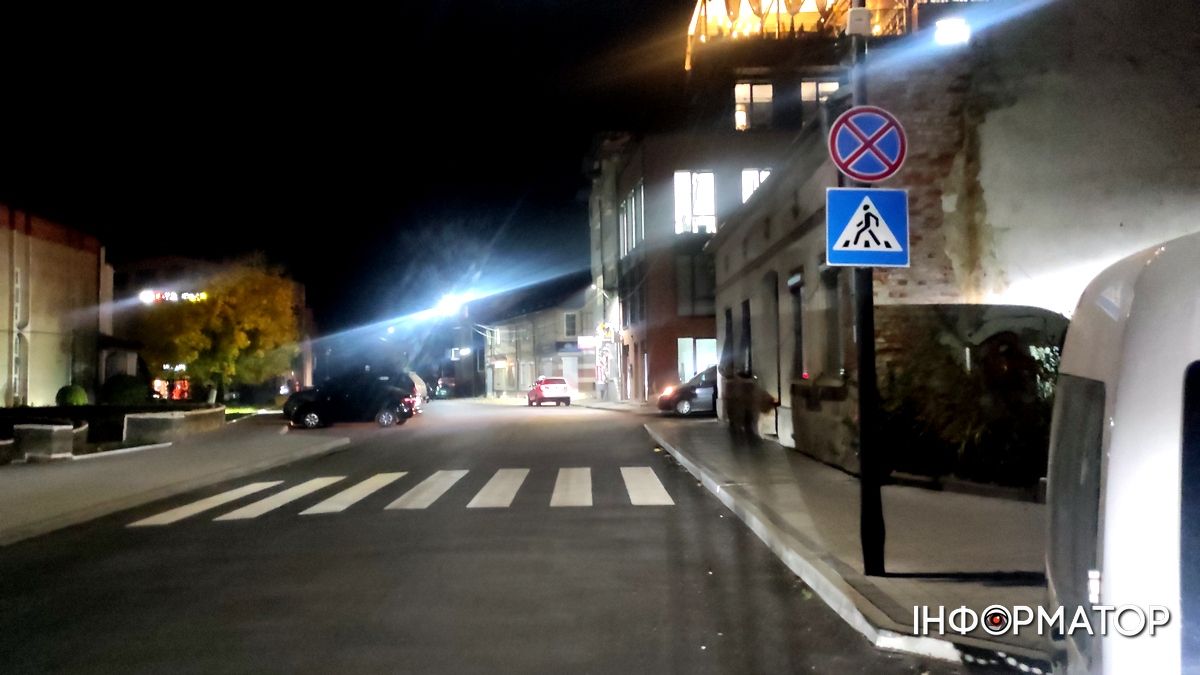 Новий пішохідний перехід облаштували у центрі Коломиї | Фотофакт 1