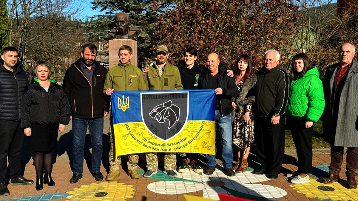 У Микуличинському ліцеї пройшов благодійний ярмарок, де зібрали кошти на автомобіль для ЗСУ 1