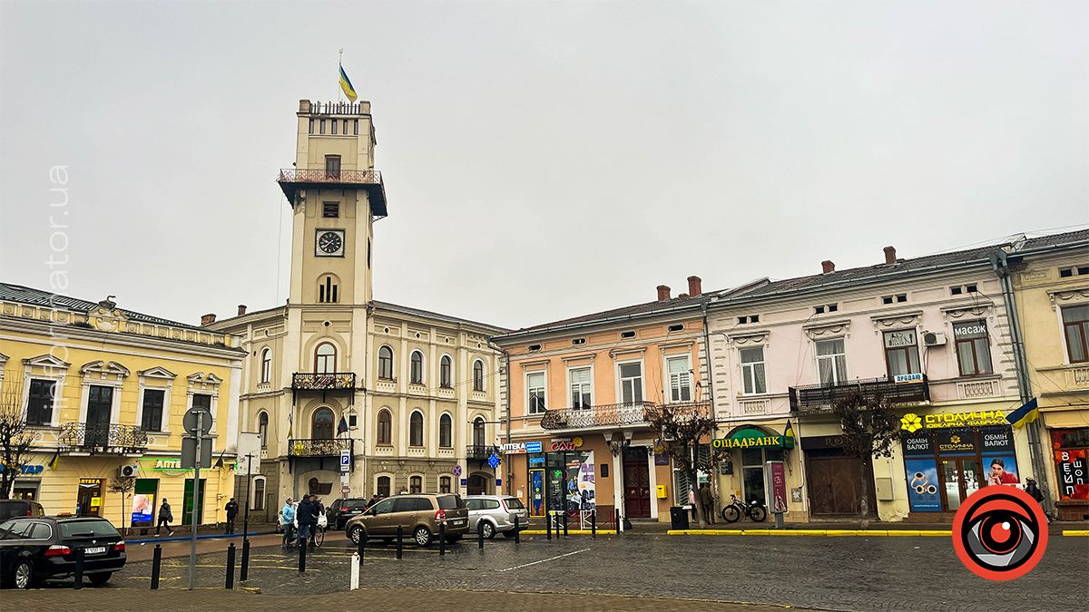 Похмуре середмістя Коломиї: фоторепортаж 10