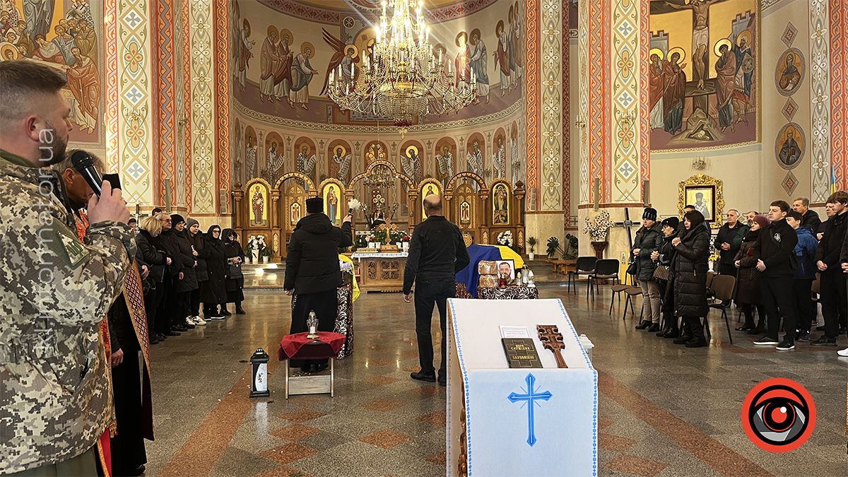 У Коломиї в останню дорогу провели загиблих воїнів Олексія Якобуцу та Мирослава Куриляка 3