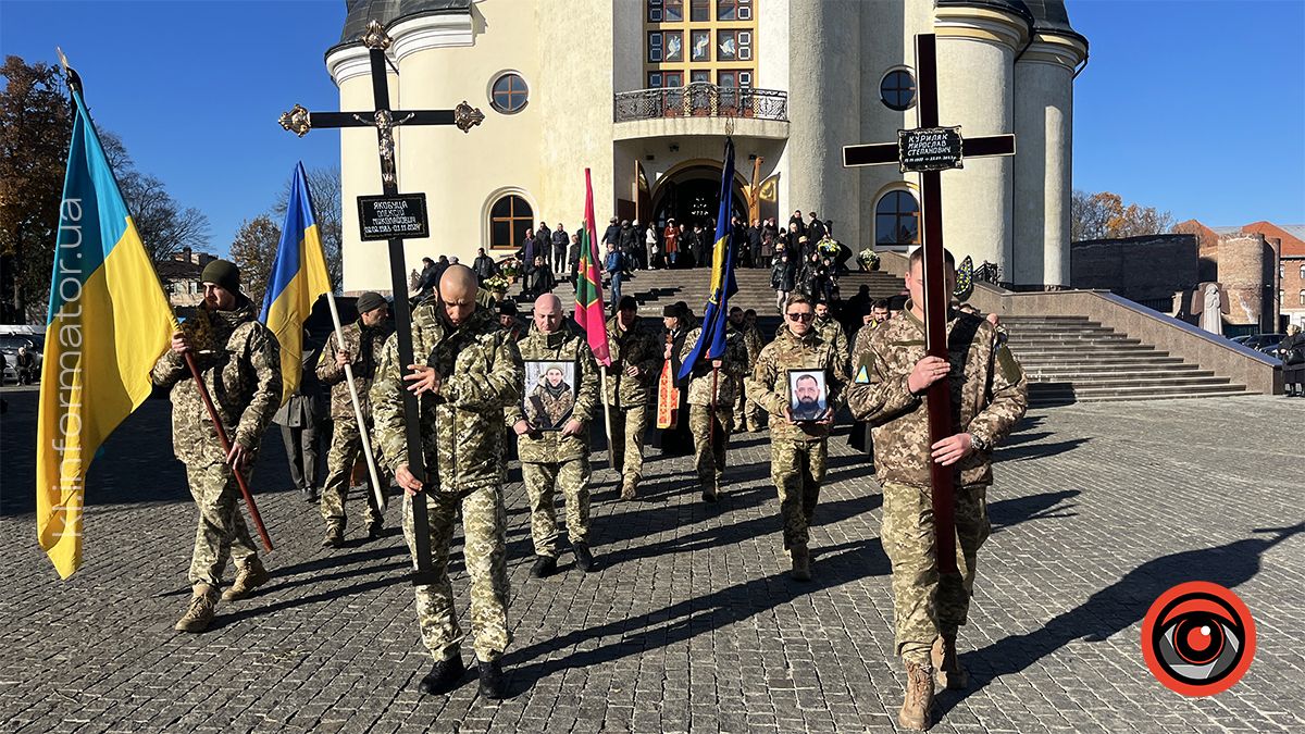 У Коломиї в останню дорогу провели загиблих воїнів Олексія Якобуцу та Мирослава Куриляка