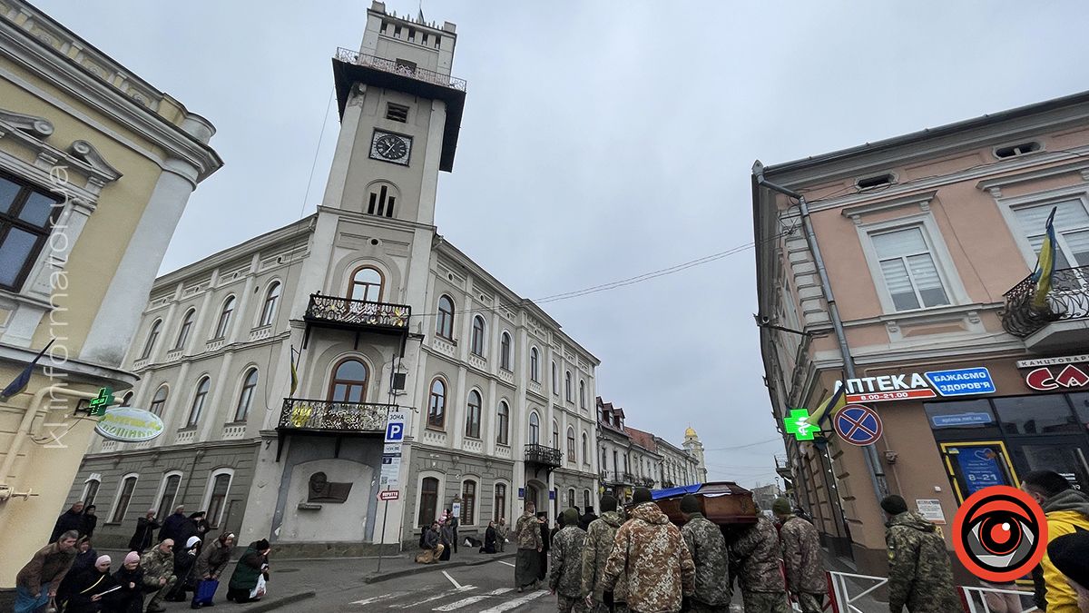 У Коломиї вічний спочинок знайшов воїн із Херсонщини Сергій Кобець 10