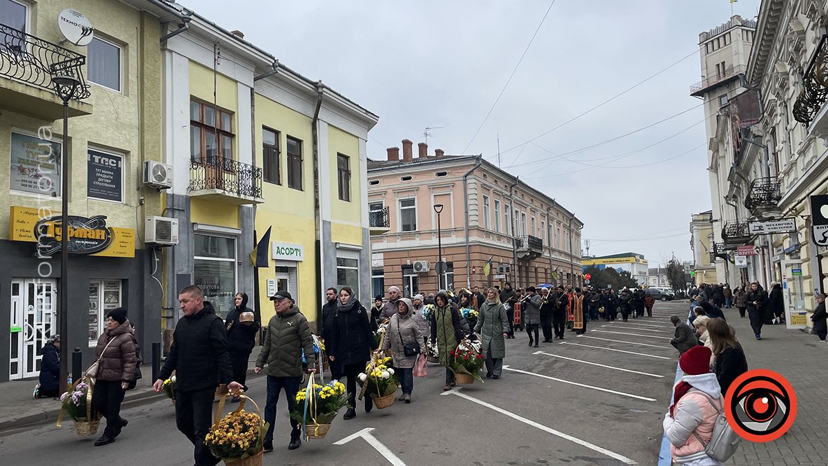 У Коломиї вічний спочинок знайшов воїн із Херсонщини Сергій Кобець 11