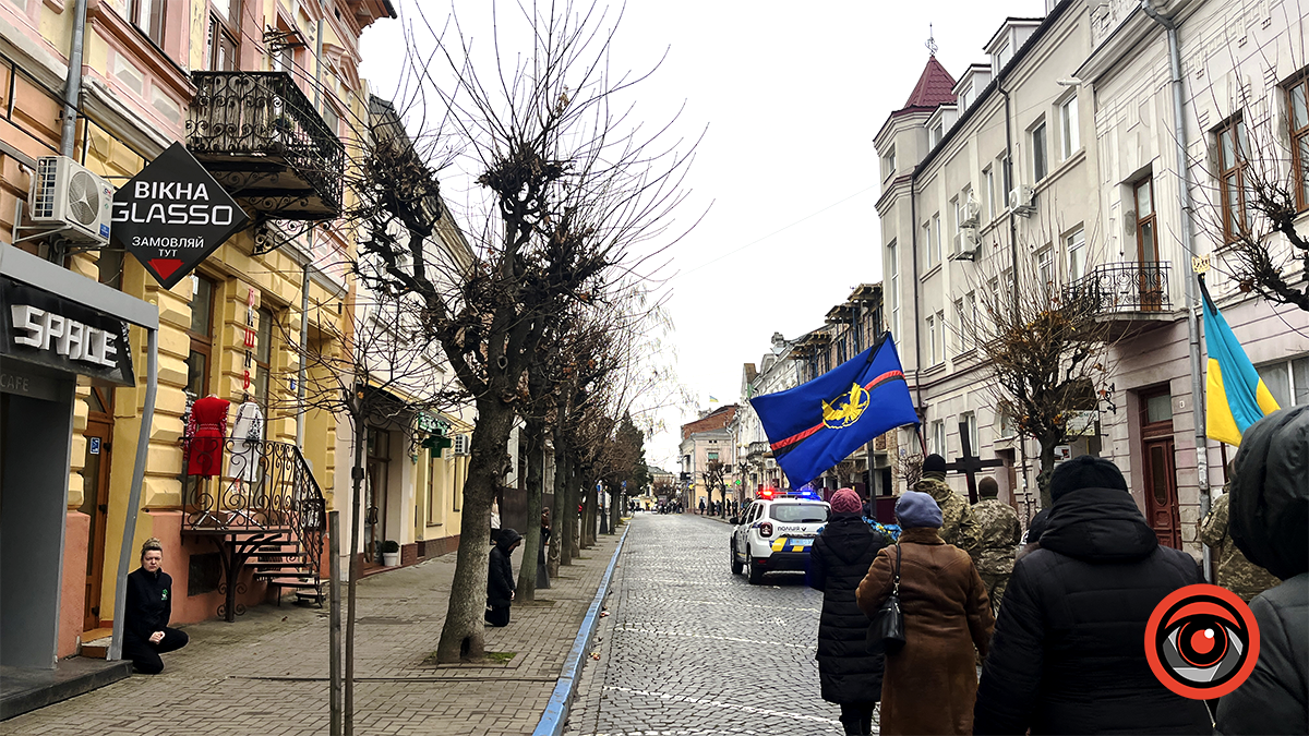 У Коломиї попрощалися з померлим захисником Юрієм Титинюком 14