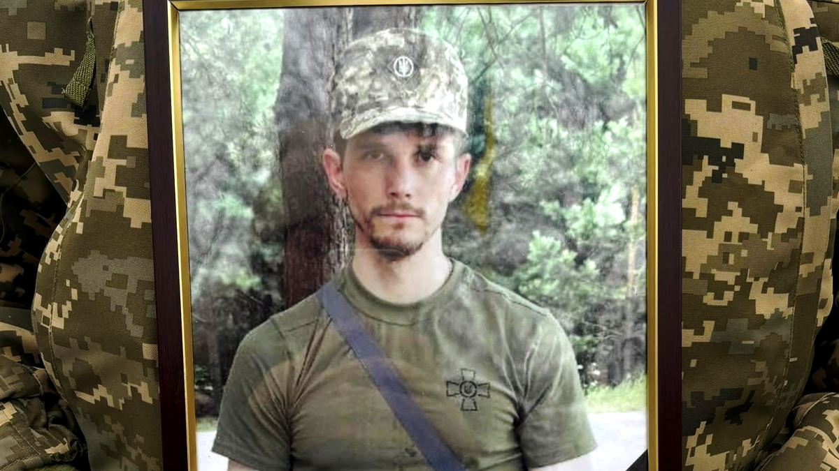 На Верховинщні зустріли скорботний кортеж з тілом полеглого Ігоря Оринчука 1