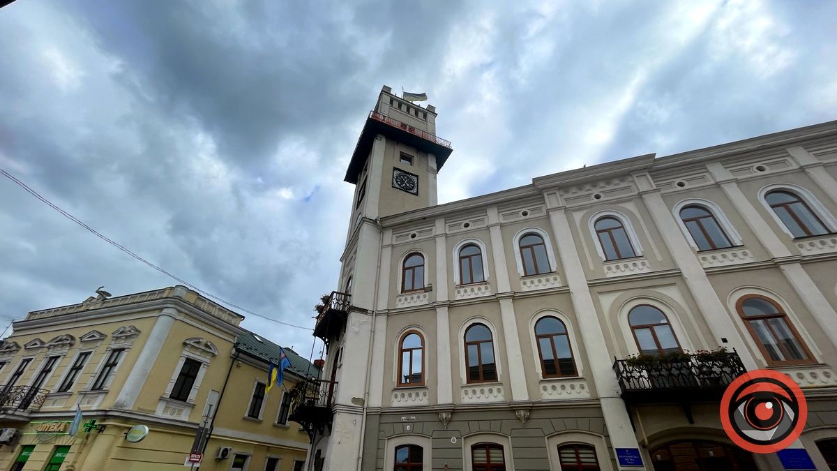 Виконавчий комітет засідатиме у ратуші 3 грудня. Які питання розглядатимуть?