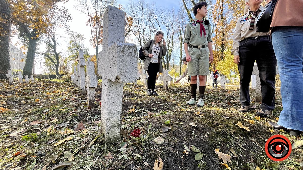 У Коломиї вшанували пам'ять борців за незалежність з нагоди 106-ї річниці утворення ЗУНР 11