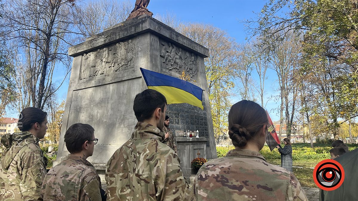 У Коломиї вшанували пам'ять борців за незалежність з нагоди 106-ї річниці утворення ЗУНР 8