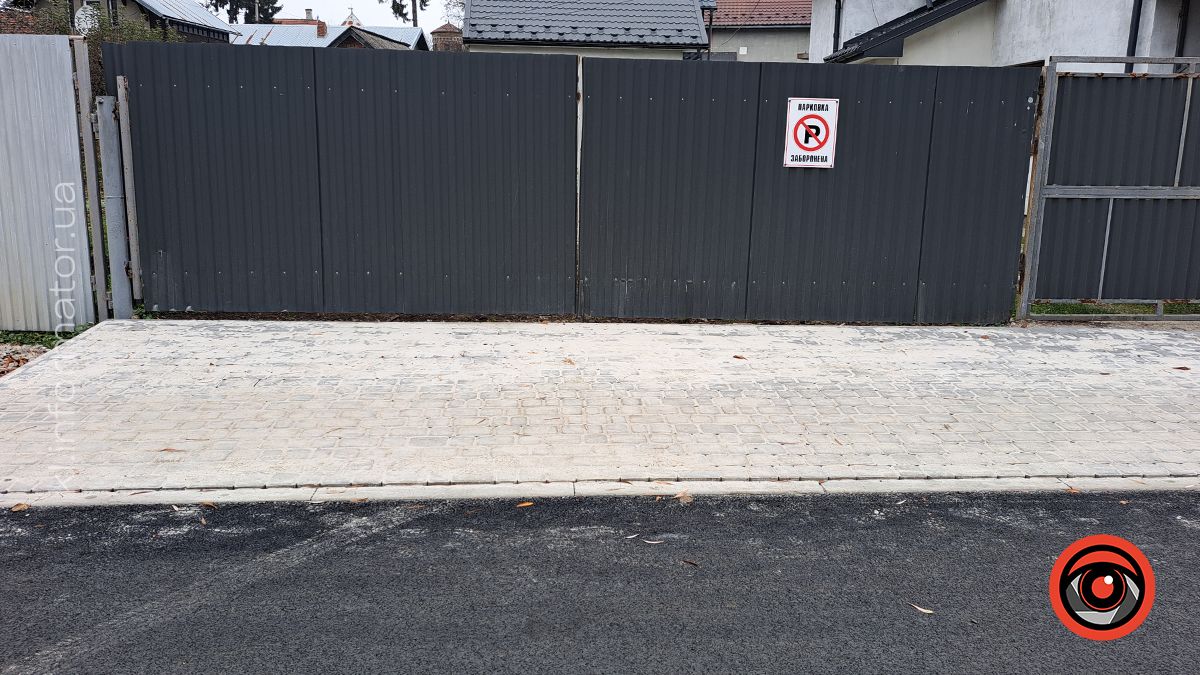 На вулиці Хмельницького у Коломиї відремонтували тротуар за майже 200 тисяч гривень 1