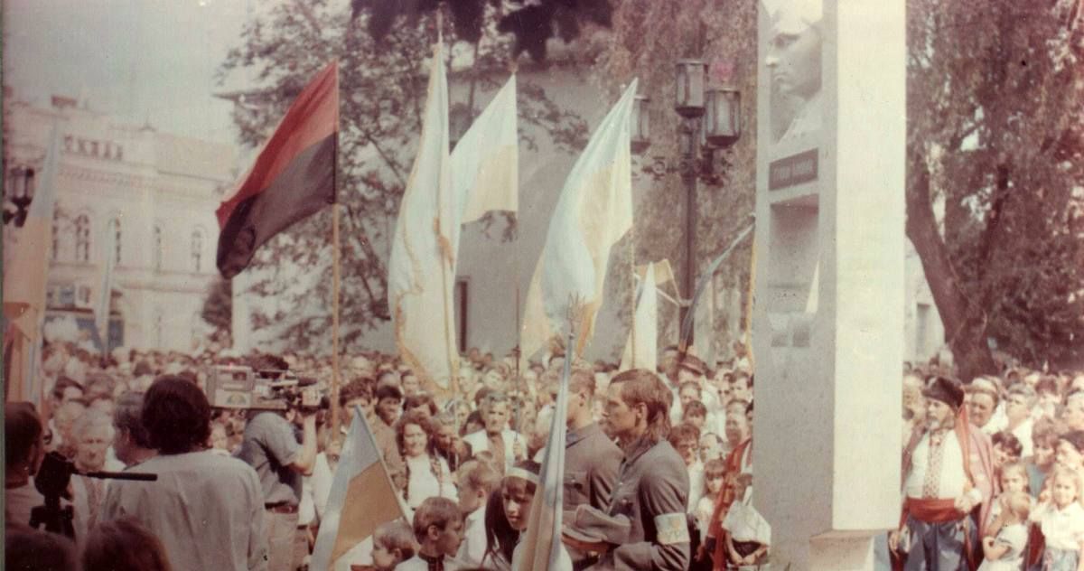 Як в Коломиї з'явився пам'ятник Степану Бандері ще до розпаду країни рад 2