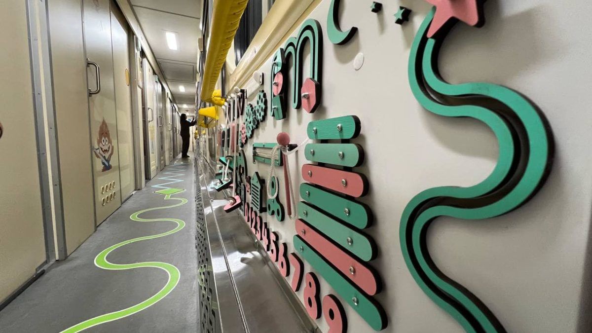 В потязі Одеса - Ясіня, який курсує через Прикарпаття, з'явився дитячий вагон 1