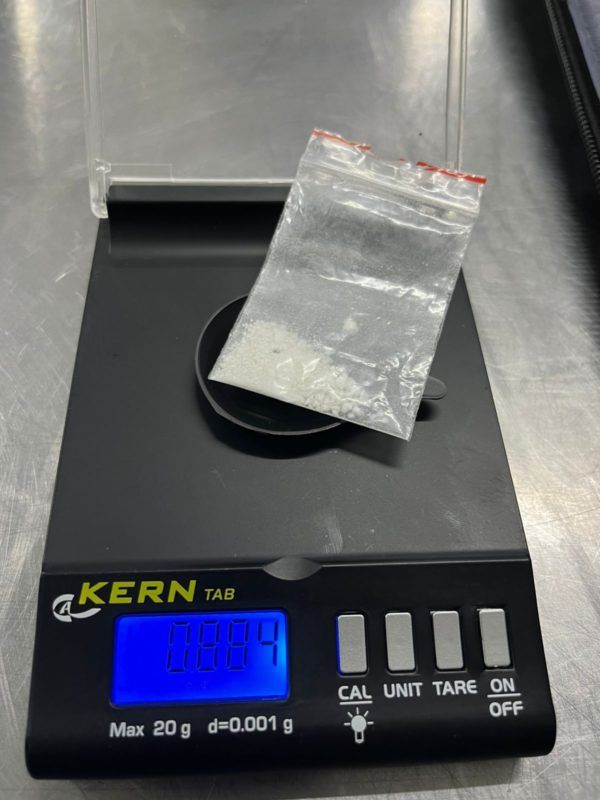 Іноземця з наркотиками й арбалетом затримали на кордоні України 1