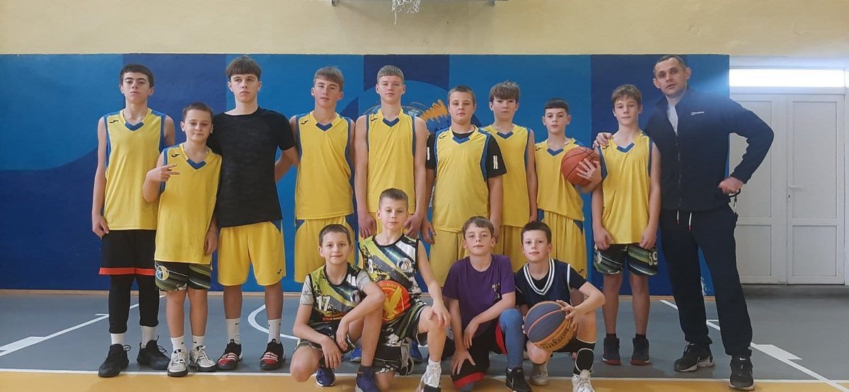 В Коломиї визначили переможців ІІ етапу змагань "Пліч-о-пліч" з баскетболу 2