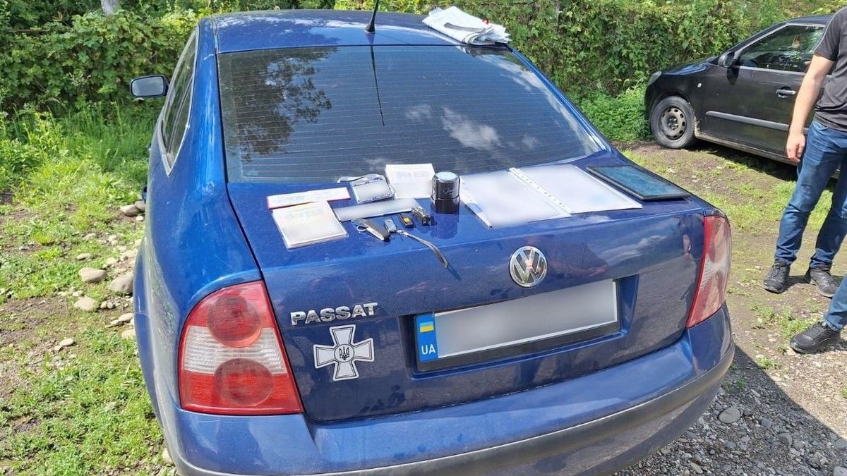 Потрапити за кордон будь-якою ціною: добірка "найоригінальніших" спроб чоловіків перетнути державний рубіж 4