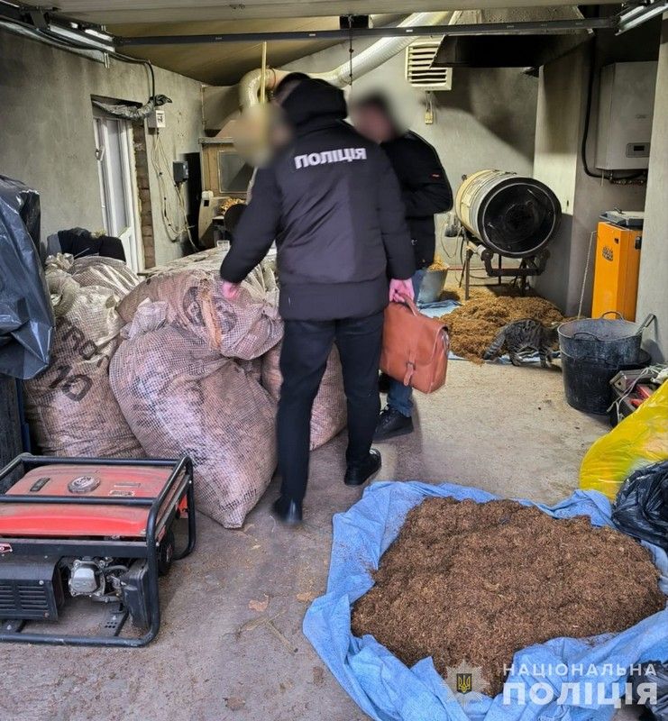 На Коломийщині викрили підпільний тютюновий бізнес 1