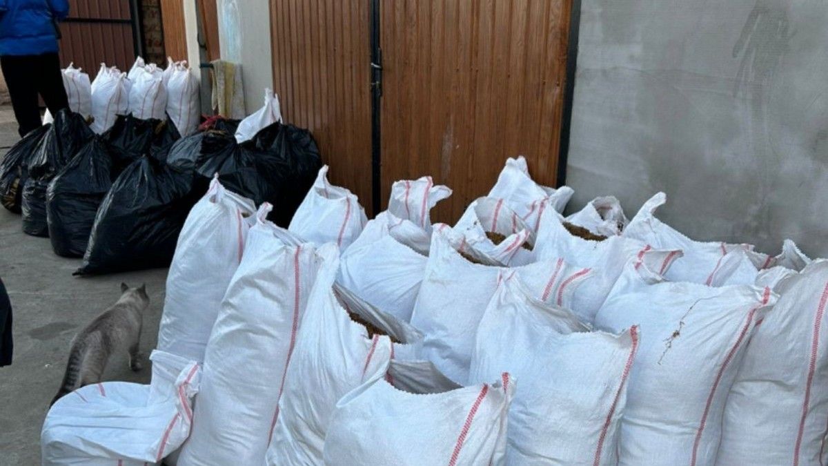 На Коломийщині викрили підпільний тютюновий бізнес 2