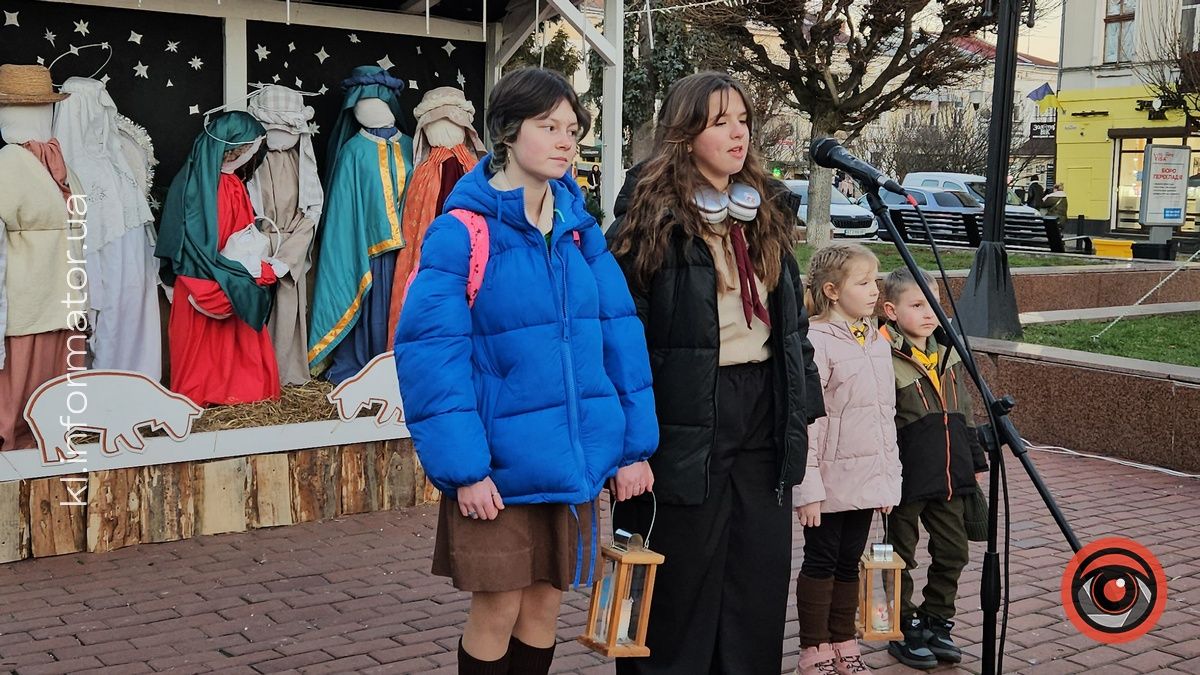Засніжена з ароматом Різдва | Якою була Коломия в грудні 2024 9