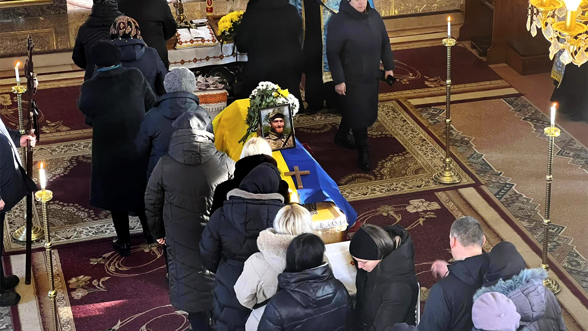 У Городенці на вічний спочинок провели воїна Андрія Цалина 10