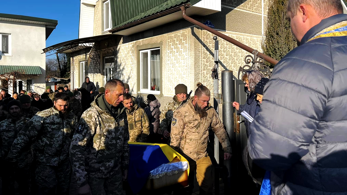 У Городенці на вічний спочинок провели воїна Андрія Цалина 3