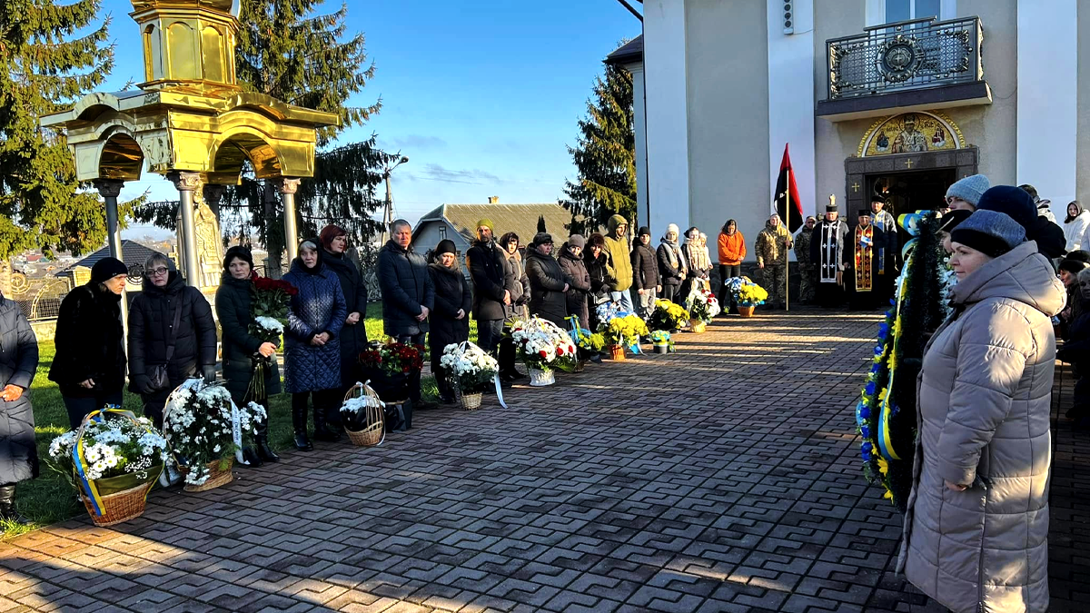 У Городенці на вічний спочинок провели воїна Андрія Цалина 7