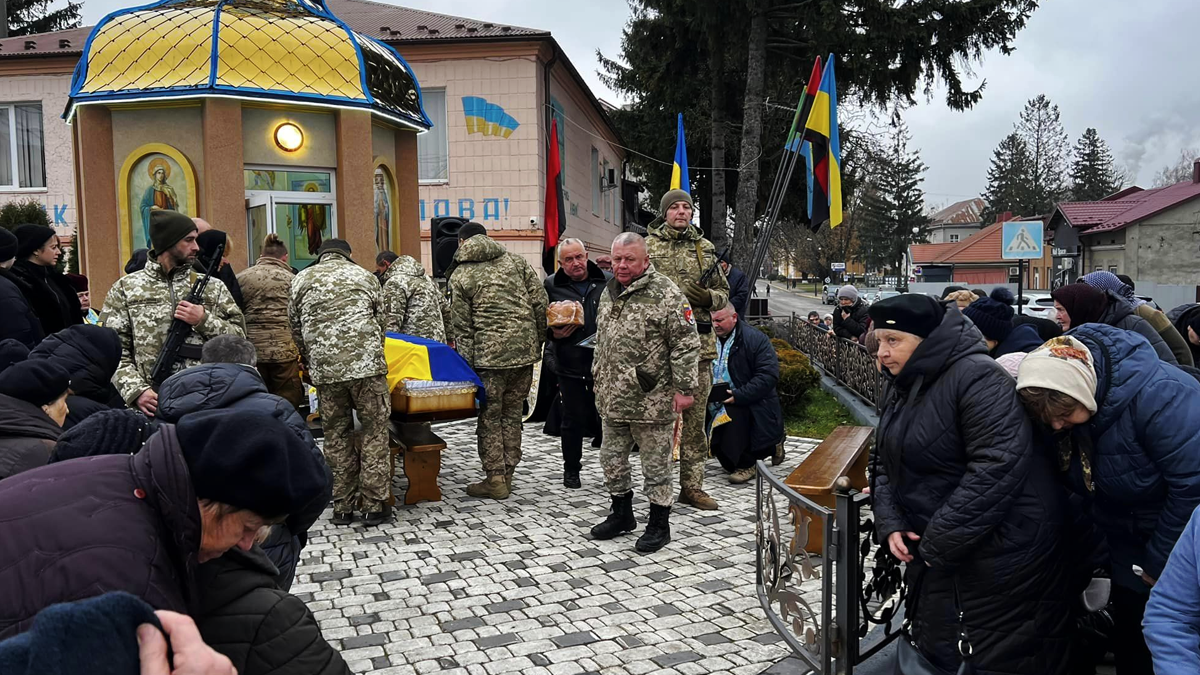 У Городенці зустріли скорботний кортеж з тілом Андрія Цалина 2