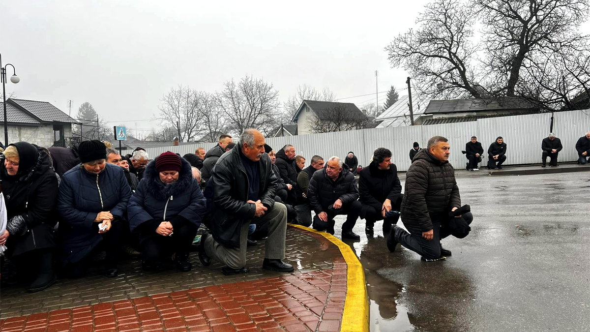 У Городенці зустріли скорботний кортеж з тілом полеглого воїна Володимира Бунька 1