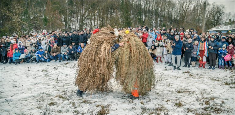 Обряд переодягання, борінка та щедрування по хатах: як маланкують на Коломийщині 5
