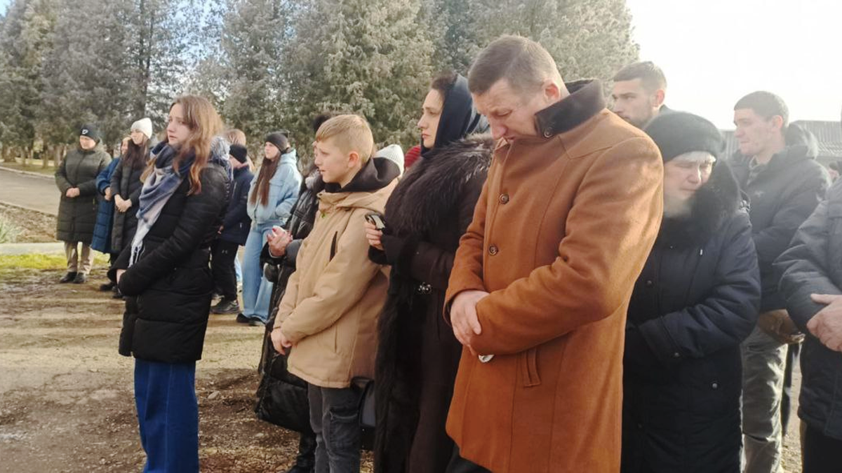 У Княждворі відкрили меморіальну дошку загиблому лейтенанту Максиму Лесюку 3