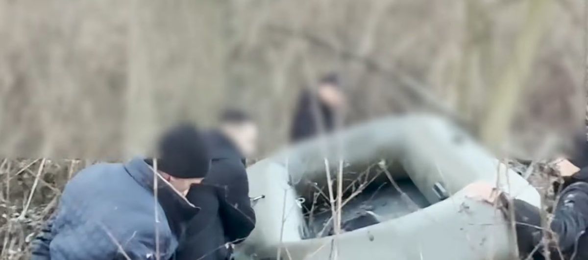 20 метрів до кордону: як "човнярі" за 15 тисяч $ намагались переплисти Тису 1