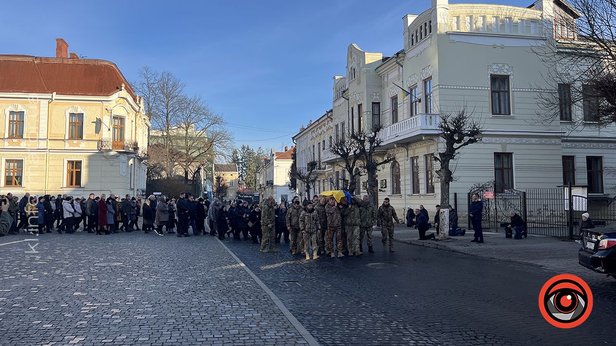 Коломия попрощалася з Героєм Романом Григорчуком 7