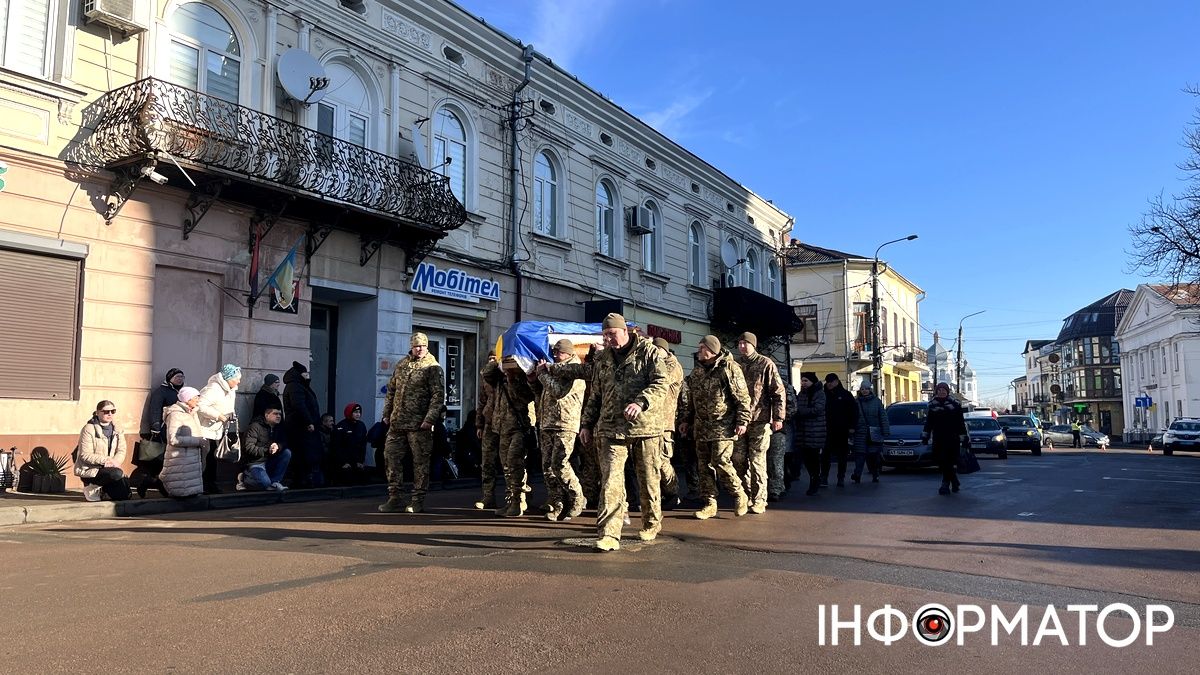 Назавжди 52... Коломия попрощалася з воїном Володимиром Прочіним 6