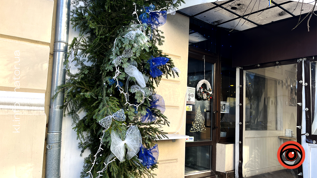 Як Коломию до Різдва підготували: кадри святкового міста 12