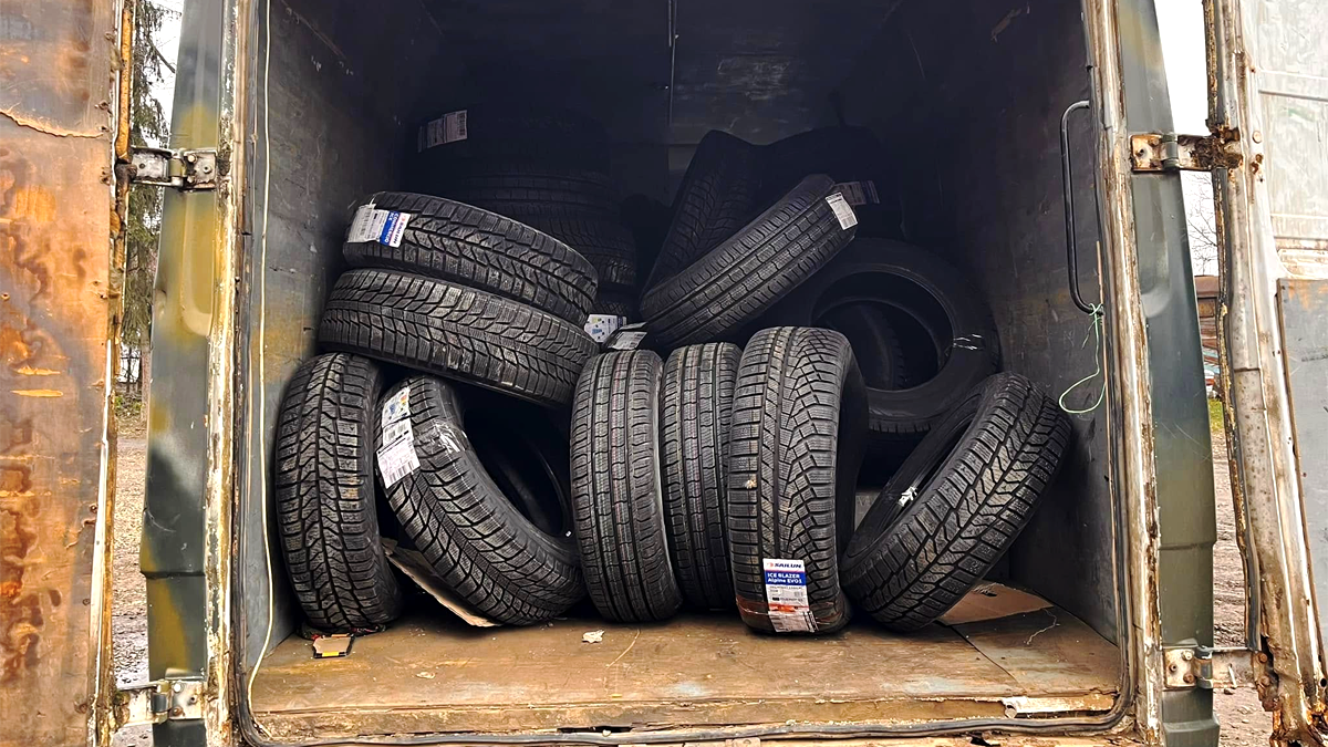 Коломийська міська рада придбала та передала ТрО автомобільні шини 2