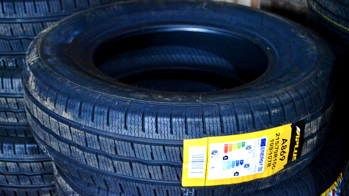 Коломийська міська рада придбала та передала ТрО автомобільні шини 1