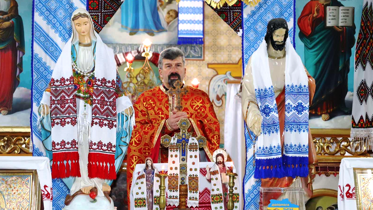 На Верховинщині відкрили меморіальну дошку полеглому Василю Медвійчуку 4