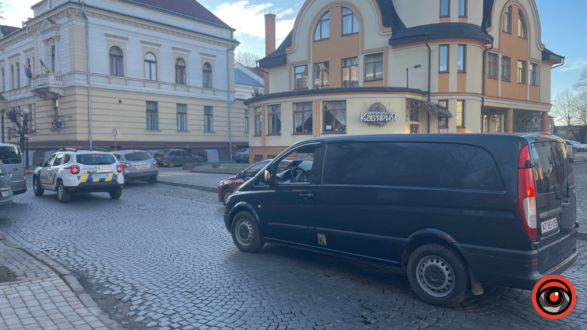 Коломийська громада зустріла скорботний кортеж Героя Романа Григорчука 1