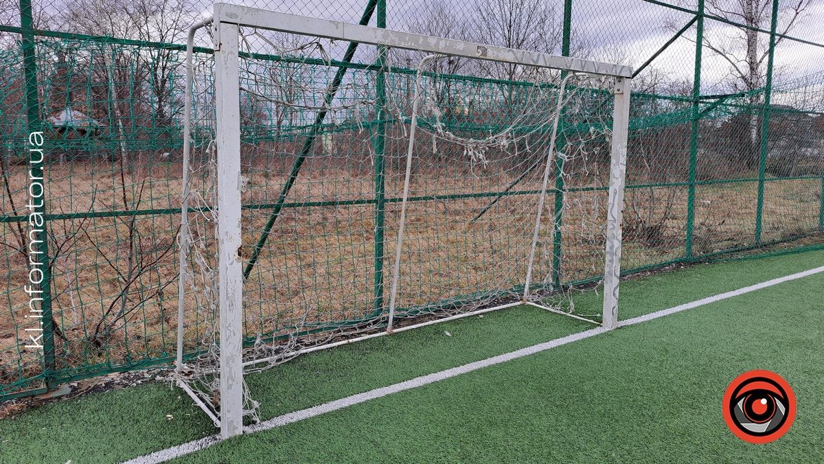 За 100 тис грн мають відремонтувати футбольне поле у селі Коломийської громади 5