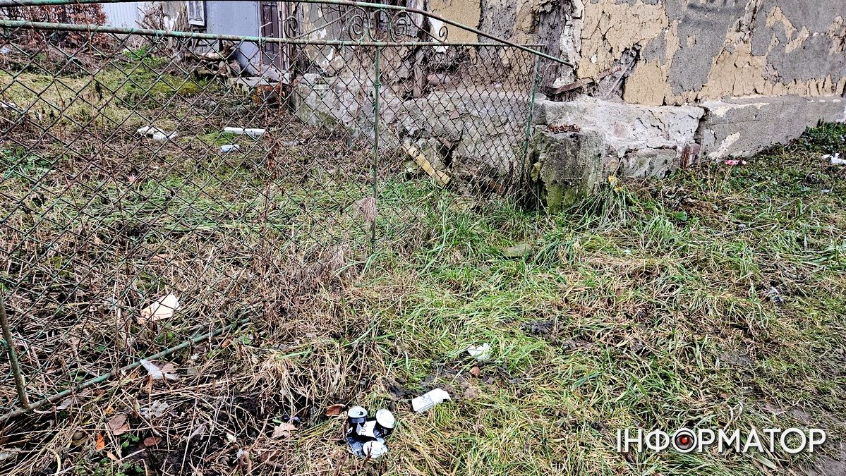 Ніщо не зупинить нечупар: як коломияни мимохідь засмічують ріку | ВІДЕО 2