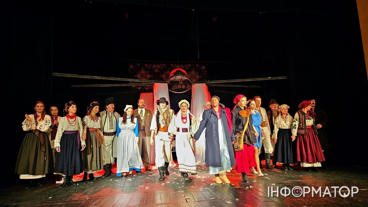 Загубила дитину і 60 років провела у психлікарні | Чим вразить вистава "Табула раса" Коломийського театру 15