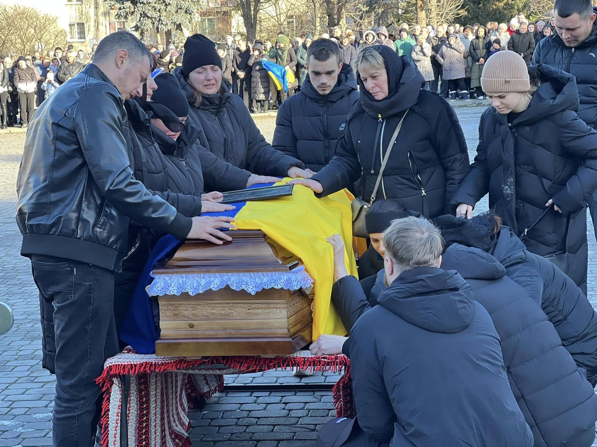 В Отинійській громаді зустріли тіло загиблого Героя Володимира Крицького 6