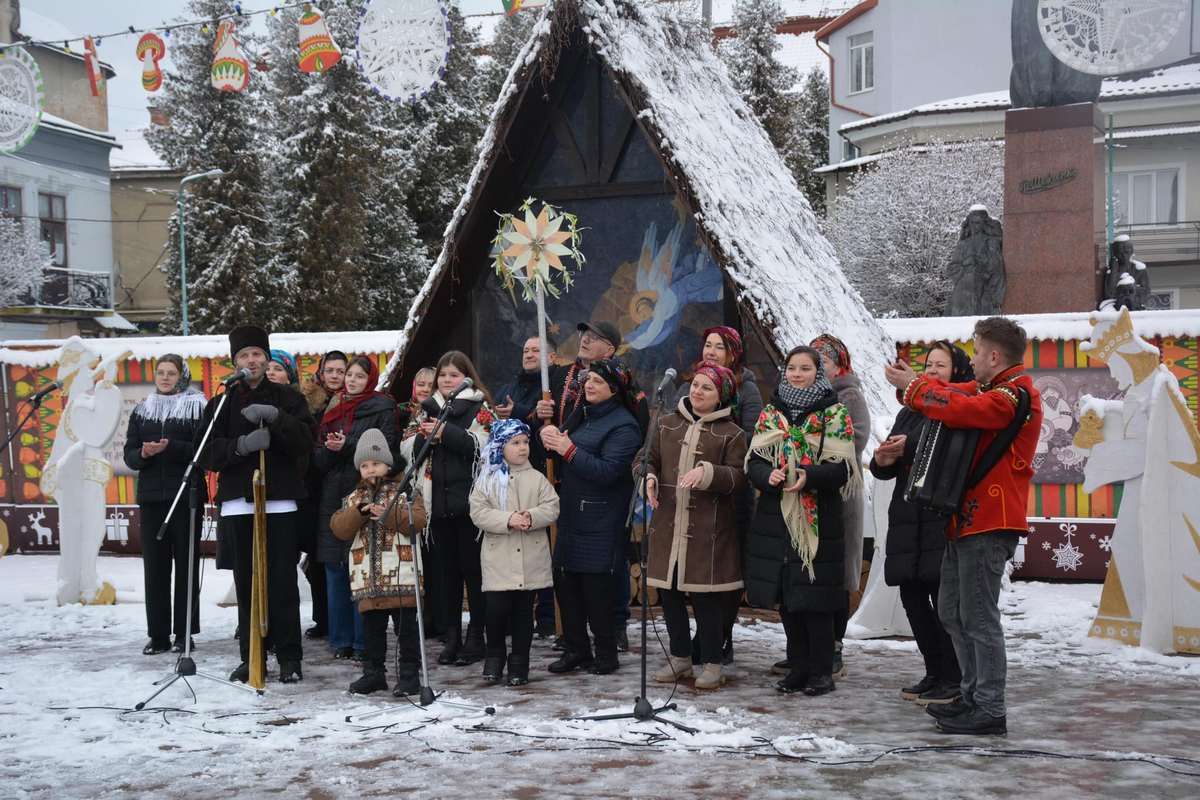 Коляда для Ангелів: у Надвірній пройшов особливий захід 5